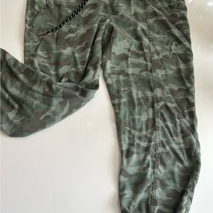 Camoflauge drawstring cotton joggers. Size large.